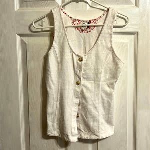 Anthropologie Akemi + Kin white button down tank top. Size XS